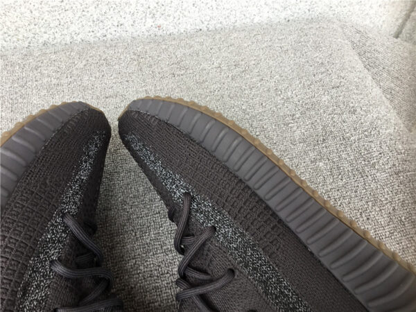 Yeezy Boost Kids 'Onyx' - Image 25