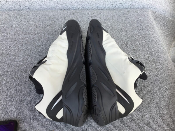 Yeezy Boost Infants 'Bone' - Image 19