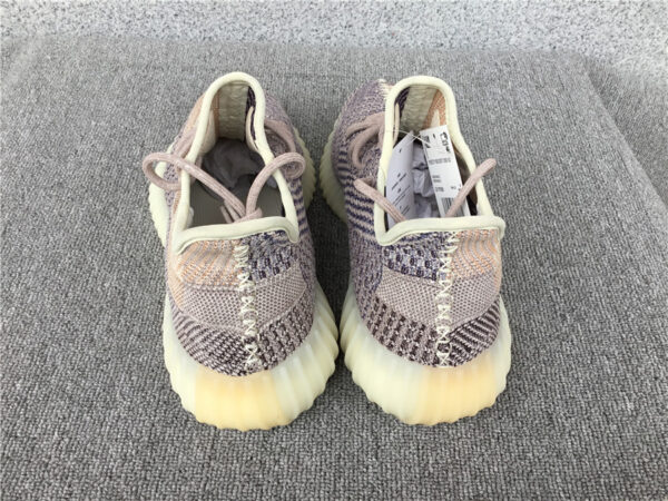 Yeezy Boost Ash Pearl - Image 4