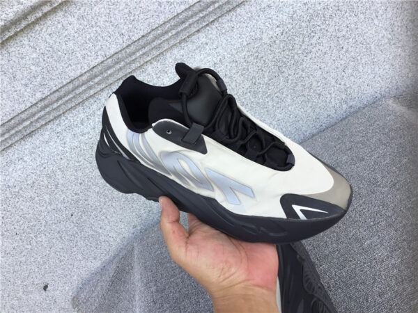 Yeezy Boost Infants 'Bone' - Image 23