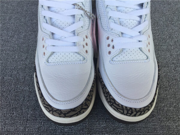 Air Jordan 3 WMNS Atmosphere - Image 26
