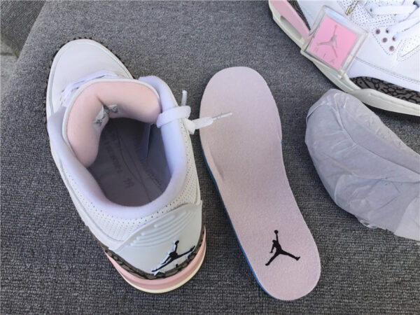 Air Jordan 3 WMNS Atmosphere - Image 27