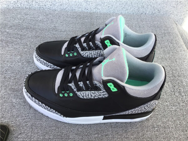 Air Jordan 3 Retro GS 'Green Glow' - Image 23