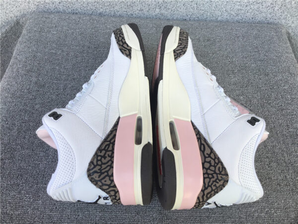 Air Jordan 3 WMNS Atmosphere - Image 28