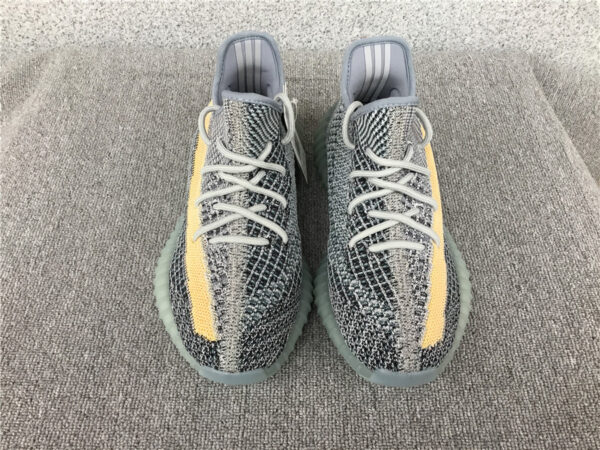 Yeezy Coconut Ash Blue - Image 24