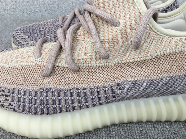 Yeezy Boost Ash Pearl - Image 3