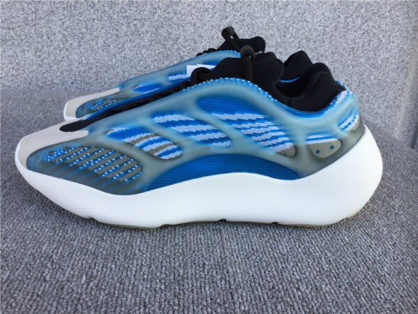 Yeezy Boost Arzareth Blue Aurora - Image 40