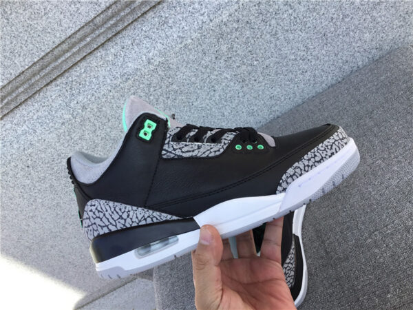 Air Jordan 3 Retro GS 'Green Glow'