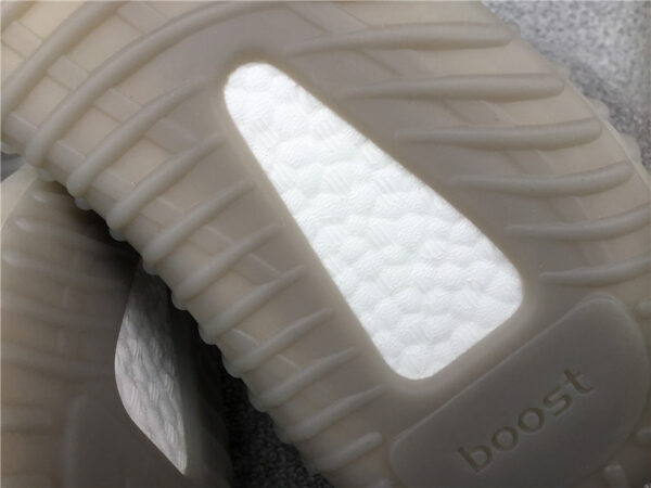 Yeezy Boost 'Tail Light' - Image 28