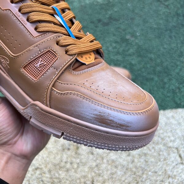 Trainer distressed brown denim round toe lace-up LV - Image 3