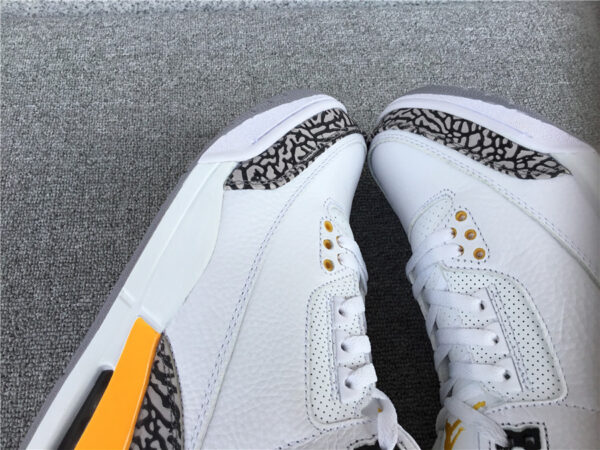 Wmns Air Jordan 3 Retro 'Laser Orange' - Image 2