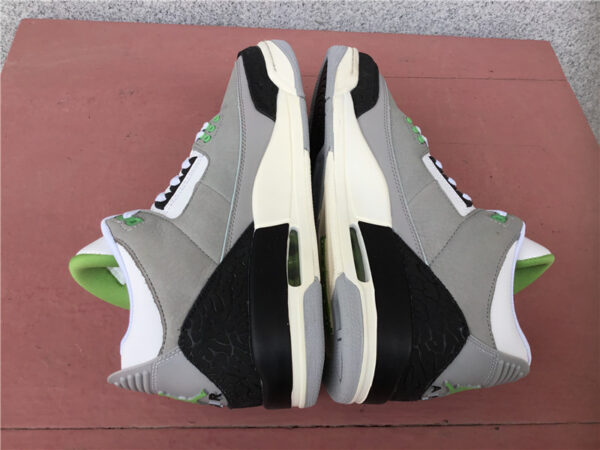 Air Jordan 3 Retro GS 'Chlorophyll' - Image 9