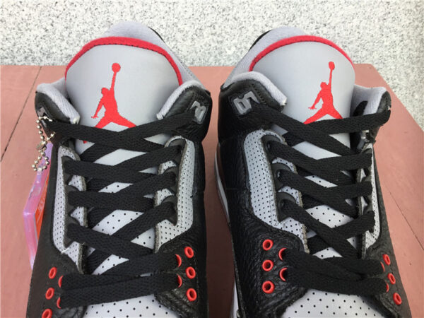 Air Jordan 3 Retro OG 'Black Cement' - Image 2