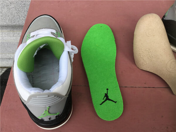 Air Jordan 3 Retro GS 'Chlorophyll' - Image 5