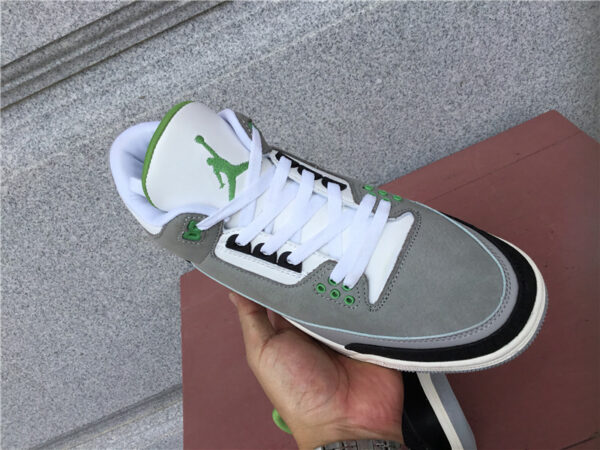 Air Jordan 3 Retro GS 'Chlorophyll' - Image 2