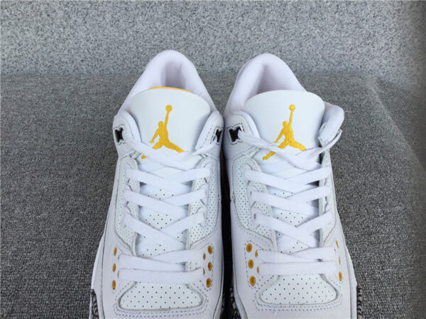 Wmns Air Jordan 3 Retro 'Laser Orange' - Image 12